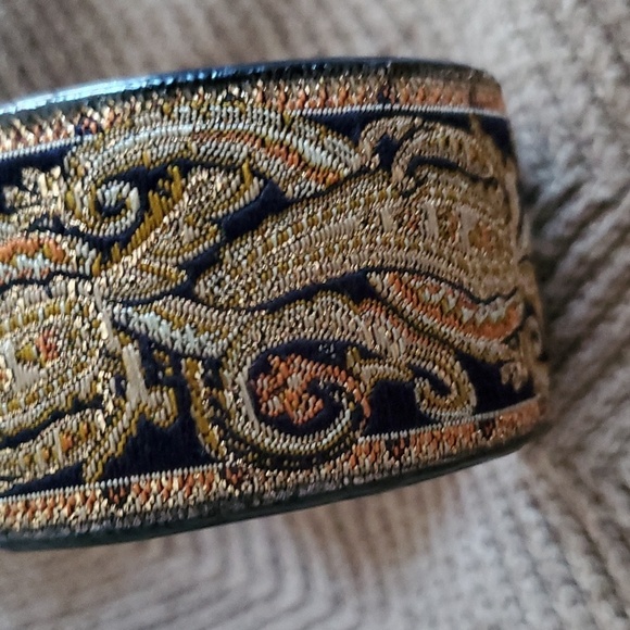 KESSARIS QUARTZ WATCH PAISLEY BOHO FESTIVAL BLACK GOLD SQUARE FACE FLEXIBLE BAND - Picture 9 of 10